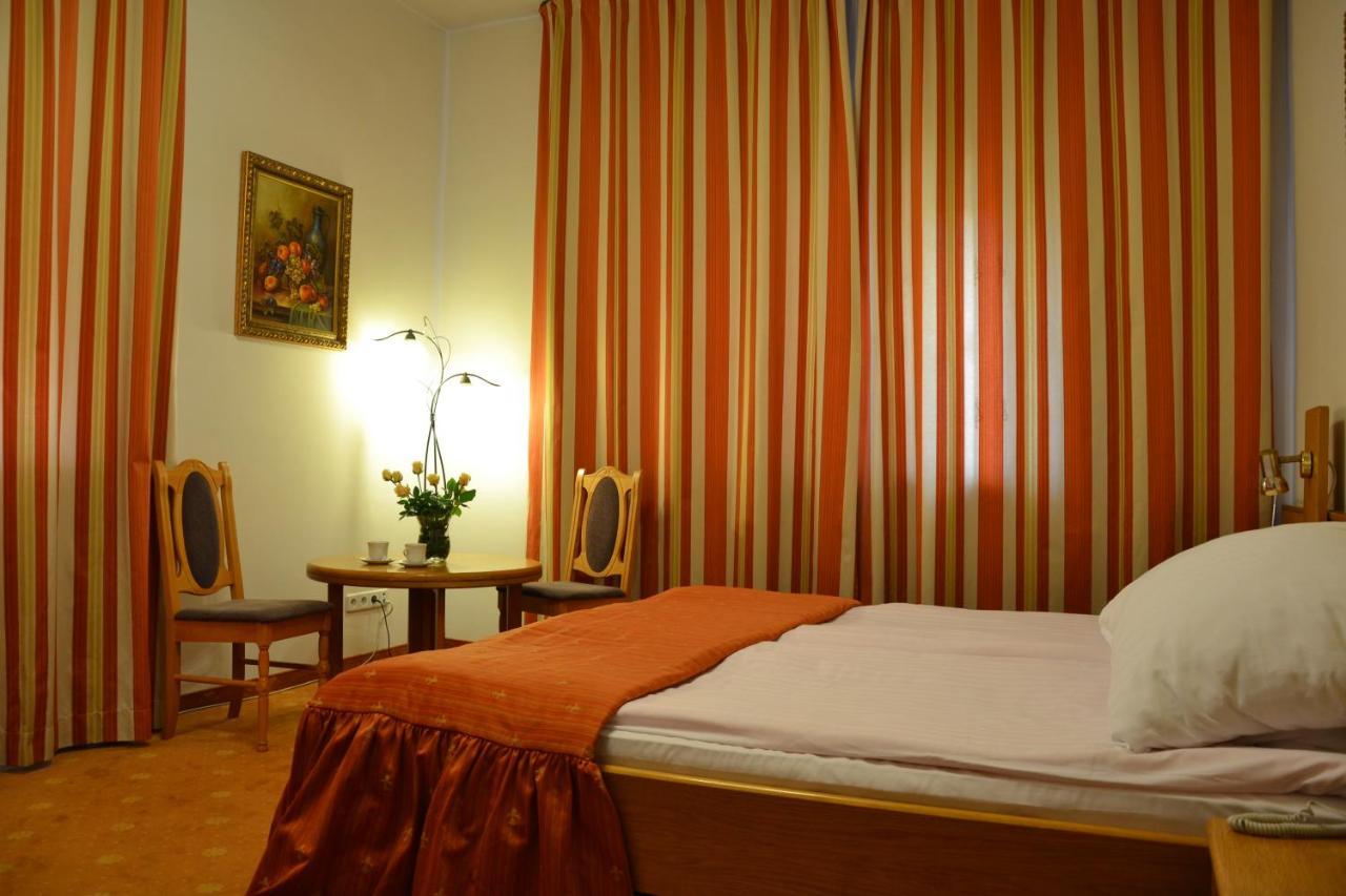 Bed and Breakfast Karat Варшава Екстер'єр фото